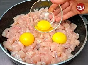 ببینید| طرز تهیه یک غذای فوری با مرغ و تخم مرغ