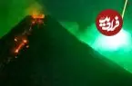 عکس| انفجار زمرد فضایی بر فراز آتشفشان؛ لحظه‌ای که چشم جهان را خیره کرد