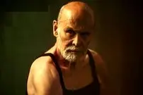 عکس| سفر زمان؛ «جمشید هاشم پور» 47 ساله در کنار دخترانش «ساناز و الناز»