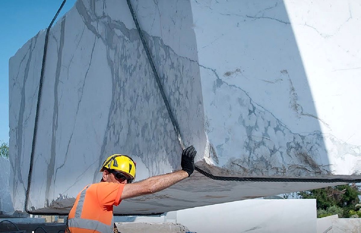 (ویدئو) برداشت گران ترین سنگ مرمر جهان از یک معدن 5 میلیارد دلاری در ایتالیا
