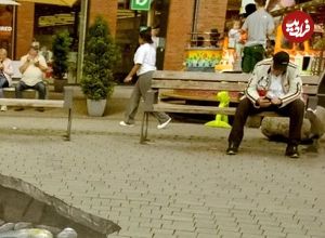 عکس؛ هنر خیابانی؛ شاهکار خلاقانۀ هنرمندی که «گرگ‌های خاکستری» را از «سنگفرش پیاده‌رو» بیرون آورده است
