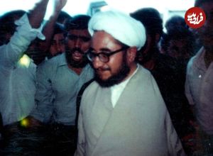 عکس| سفر در زمان؛ «محمدصادق خلخالی» در منزل مسکونی اش در قم؛ دهه 70