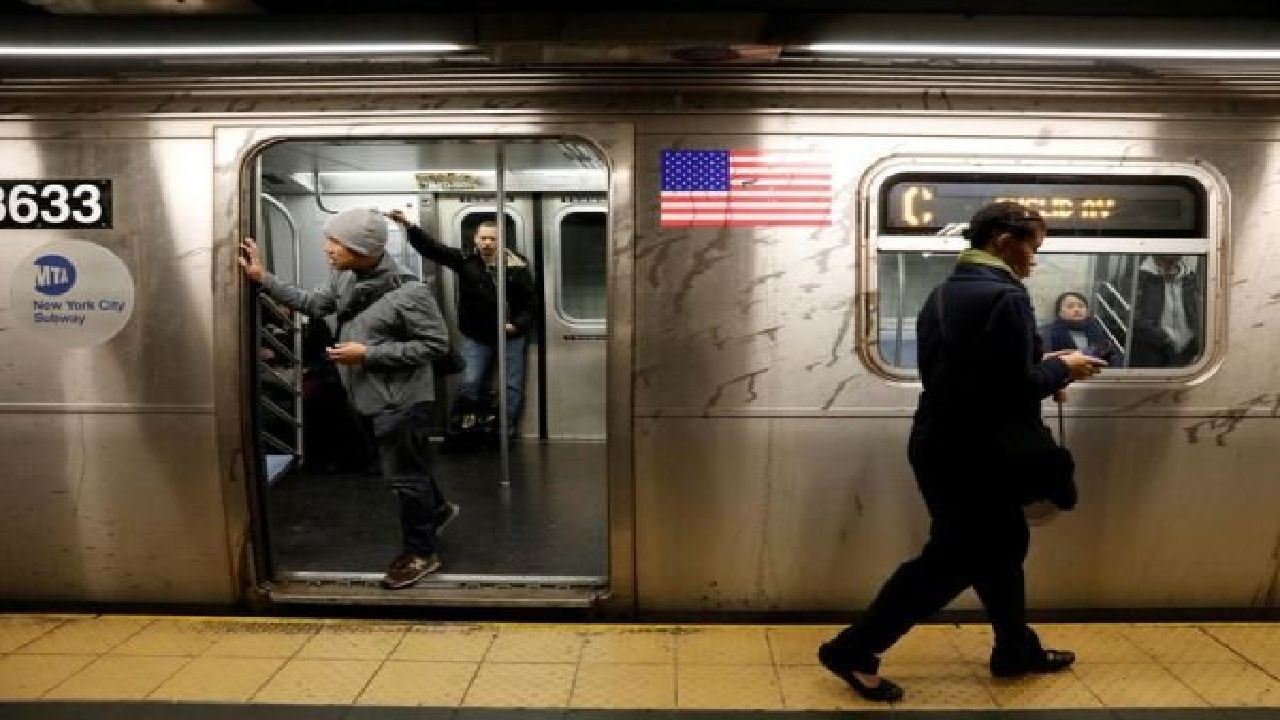  (ویدیو +16) قتل مسافر با شلیک ۱۱ گلوله به دست کارمند مترو 