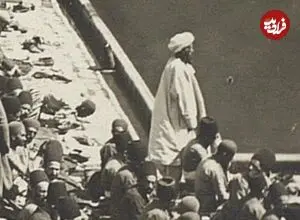 عکس| سفر زمان؛ صف‌های نماز جماعت در تهران در دوران ناصرالدین شاه