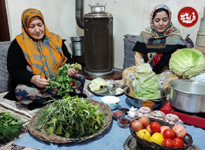 (ویدئو) غذای روستایی در ایران؛ پخت دلمه انار به روش مادر و دختر ارومیه ای