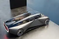 یک هتل پنج ستاره روی چهار چرخ؛ ماشینی که با ناراحتی و لبخند راننده تغییر چهره می‌دهد و در ترافیک کوچک می‌شود!