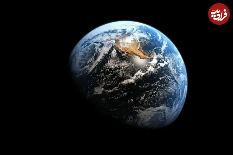 ببینید؛ زمین در حال کج شدن است!