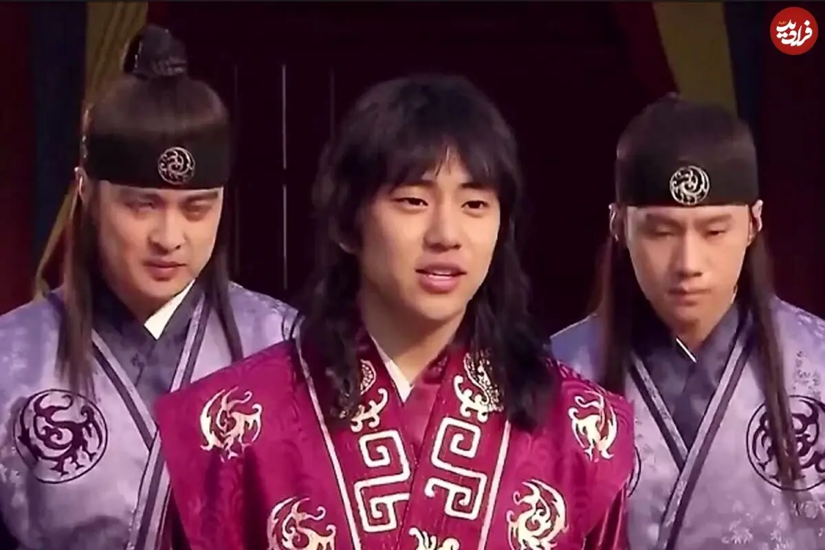 عکس| سفر زمان؛ «یوری، پسر جومونگ» و همسرش در لحظۀ ورود به تالار عروسی