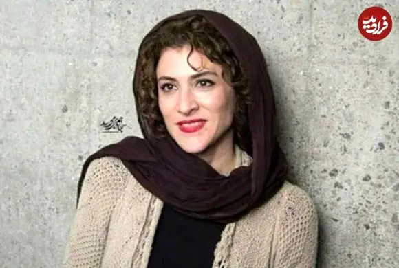 عکس| سفر زمان؛ «ویشکا آسایش» 26 ساله در حال دریافت جایزه از دست «آتنه فقیه‌نصیری»