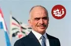 عکس| سفر در زمان؛ «ملک حسین، پادشاه سابق اردن» در یک کنفرانس مطبوعاتی در امان؛ سال 1348