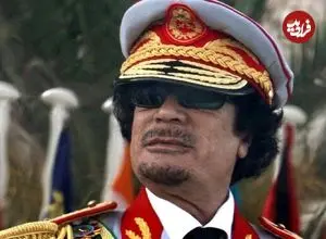 عکس| سفر در زمان؛ «معمر قذافی» در 46 سالگی در حال سخنرانی در اجلاس الجزایر؛ سال 1367