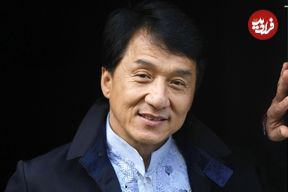 عکس| سفر در زمان؛ «جکی چان» بعد دریافت دکتری افتخاری در دانشگاه باپتیست؛ سال 1374