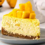 طرز تهیه چیز کیک انبه با بیسکوییت؛ دسر شیک و خوشمزه
