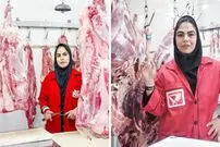 (ویدیو) صحبت های جالب و شنیدنی یک دختر قصاب: از آقایان خیلی متلک شنیدم