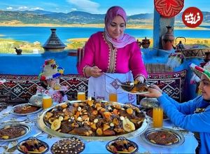 ببینید؛ غذای روستایی در مراکش؛ پخت چلو خورشت آلو و سالاد در روستایی زیبا