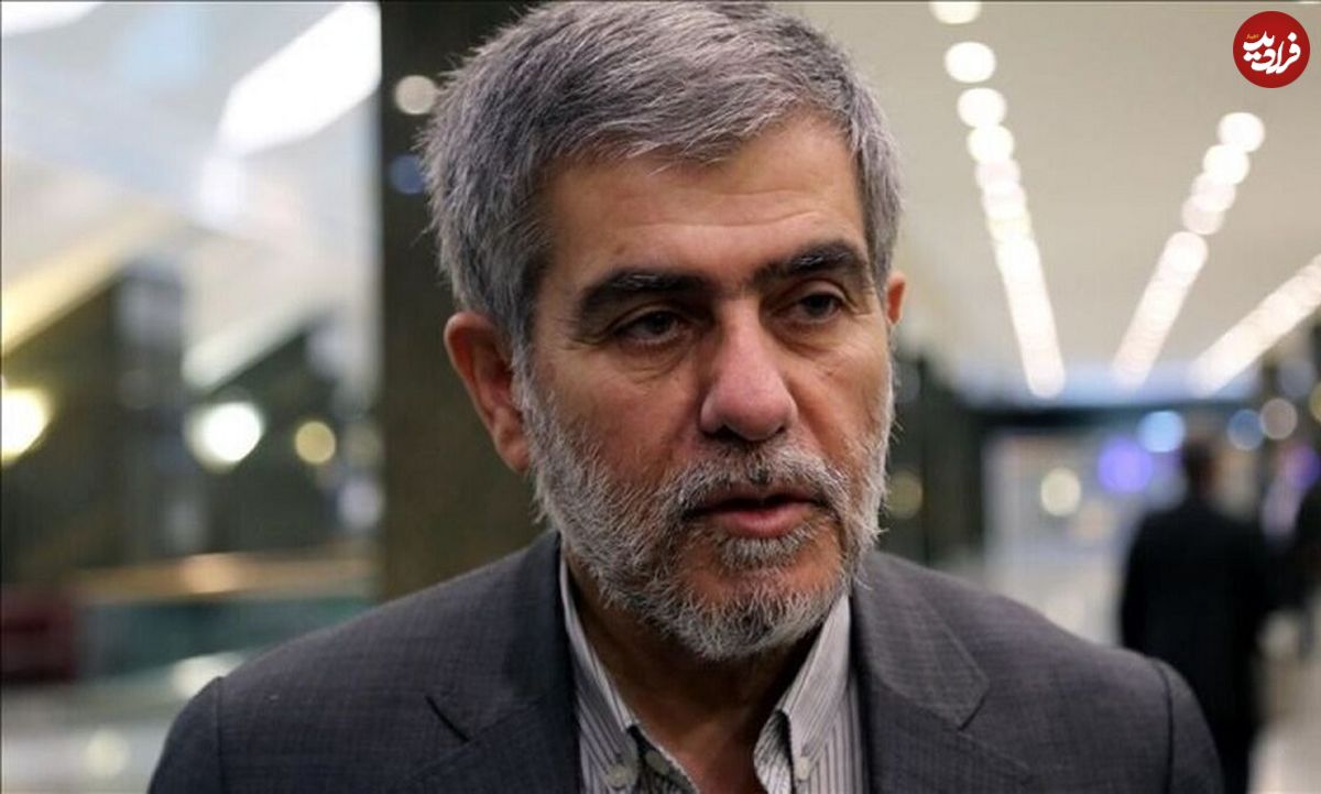 عکس؛ سفر به تاریخ؛ «فریدون عباسی، دانشمند هستهای» در جوانی با لباس نظامی در خرمشهر؛ دهۀ 60
