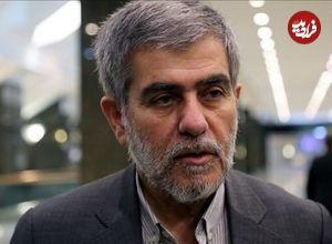 عکس؛ سفر به تاریخ؛ «فریدون عباسی، دانشمند هسته‌ای» در جوانی با لباس نظامی در خرمشهر؛ دهۀ 60