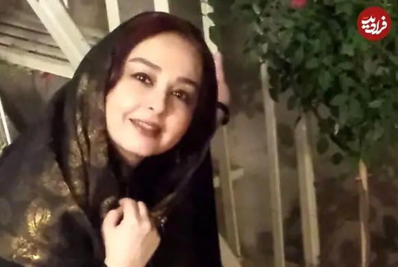 عکس| سفر زمان؛ «ماهایا پطروسیان» 14 ساله در کنار پدر و مادرش در مشهد؛ دهۀ 60