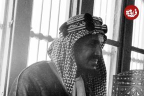 عکس؛ سفر در زمان؛ «اولین پادشاه عربستان» در حال رقص شمشیر در 58 سالگی؛ سال 1315