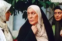 عکس| سفر زمان؛ چهرۀ «محبوبه بیات» در 28 سالگی در یکی از فیلم‌هایش در کنار «گوگوش»