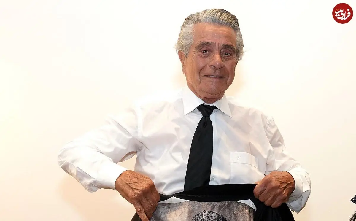 عکس| سفر در زمان؛ دیدار «محمدرضا گلزار» با «بهروز وثوقی»؛ سال 95