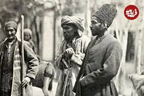 عکس| سفر به ایران قدیم؛ میوه‌فروش دوره‌گرد با «الاغ» در خیابان‌های تهران دوران قاجار