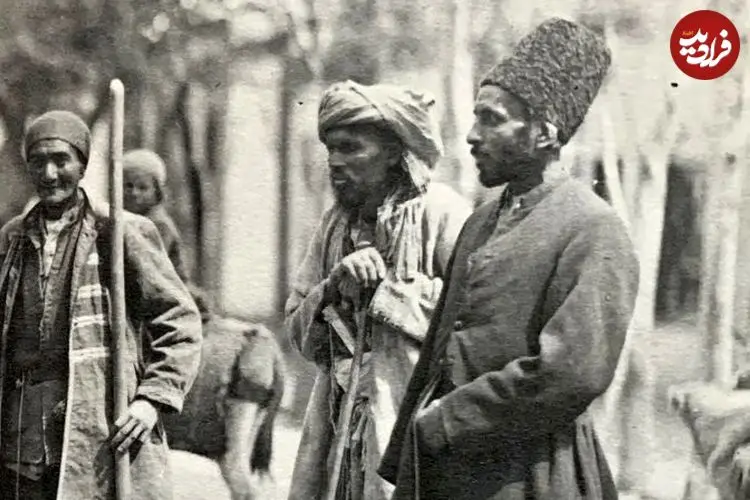 عکس| سفر به ایران قدیم؛ میوه‌فروش دوره‌گرد با «الاغ» در خیابان‌های تهران دوران قاجار