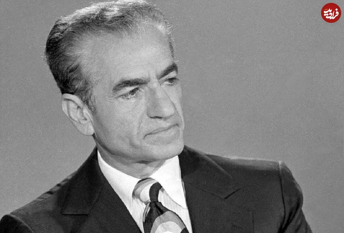 عکس| سفر در زمان؛ «محمدرضا پهلوی» به همراه شهردار نیویورک در حال ورود به تالار شهر؛ سال 1328