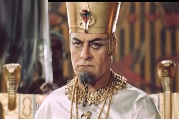 عکس| سفر زمان؛ «آمنهوتب سوم» در مراسم تقدیر از سریال «یوسف پیامبر»؛ سال 88