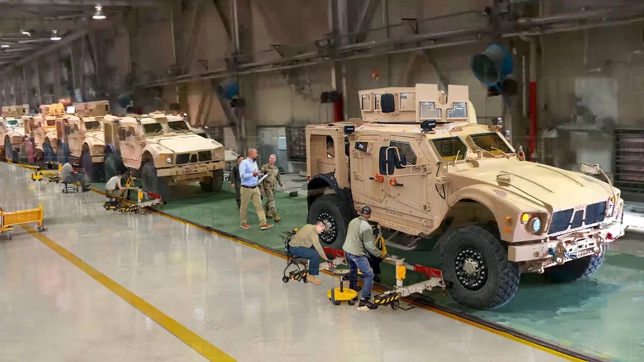 (ویدئو) خودروهای زرهی ارتش آمریکا چگونه در کارخانه تولید می شوند؟
