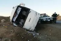 واژگونی عجیب اتوبوس روی پژو ۲۰۷؛ اتوبان کرج برای گردشگران مرگبار شد