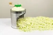 (ویدئو) چگونه با قوطی حلبی دستگاه خردکن کلم درست کنیم؟!