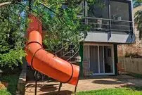 تصاویر؛ برای طرفداران معماری بروتالیسم؛ خانه قوطی کبریتی سانویچ را ببینید 