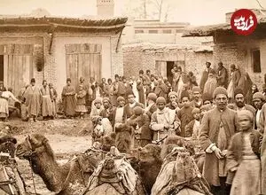 عکس| سفر در زمان؛ کارت‌پستالی با تصویر تحصن مشروطه‌خواهان در سفارت انگلیس