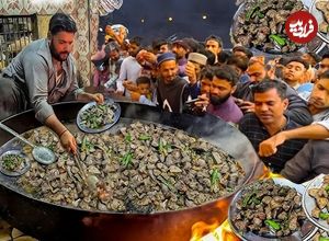 ببینید| غذای خیابانی در پاکستان؛ پخت یک غذای محبوب با جگر گوسفندی، فلفل و ادویه جات  در کراچی