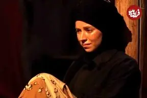 عکس| سفر در زمان؛ «الیزابت داعشی» سریال پایتخت 5 در کنار برج میلاد؛ سال 1403