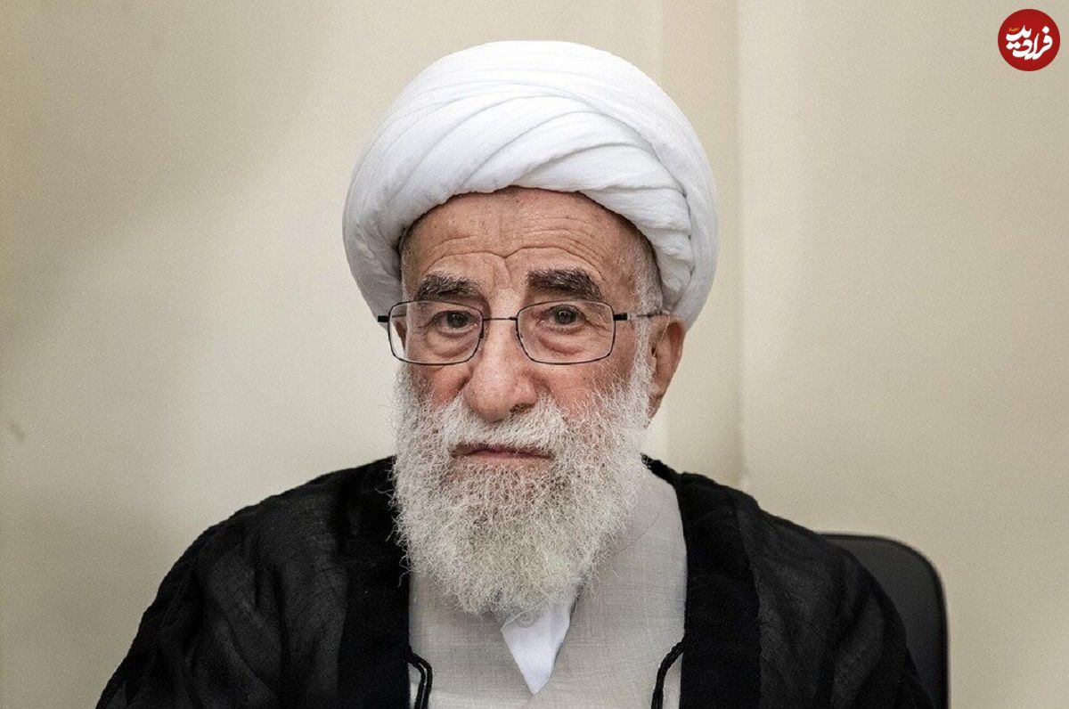 عکس؛ سفر در زمان؛ «آیتالله احمد جنتی در کنار رهبر انقلاب» در یک کنگره؛ سال 65