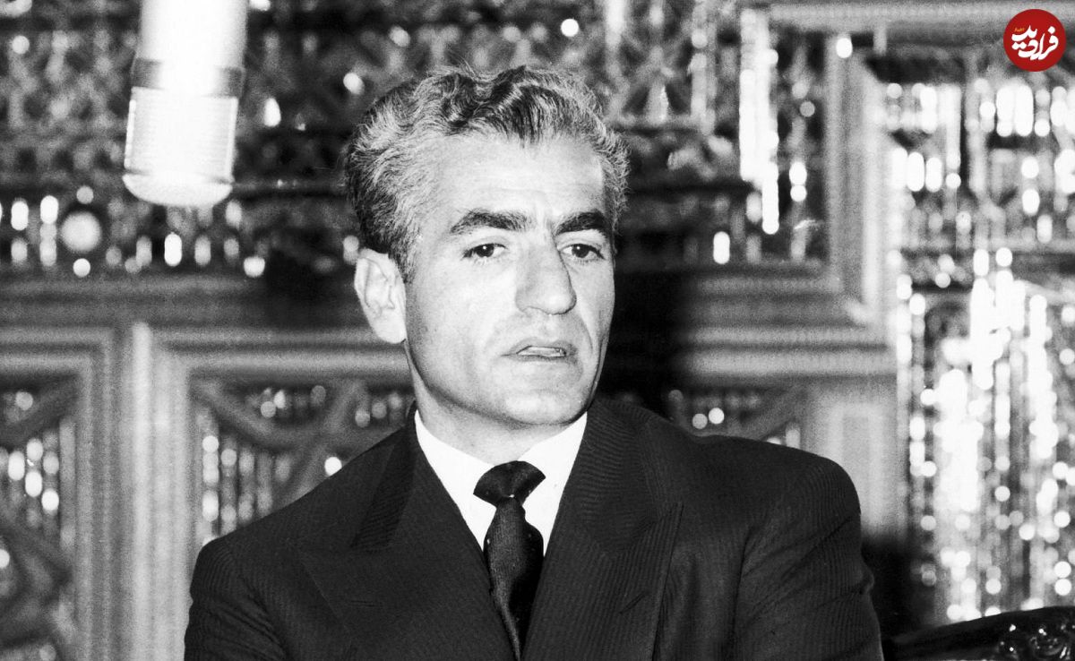 عکس| سفر در زمان؛ «محمدرضا پهلوی» در کنار همسر سوم و مادرش؛ سال 1338