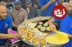 ببینید؛ غذای خیابانی در پاکستان؛ تهیه برگر تخم مرغ و کباب در کراچی
