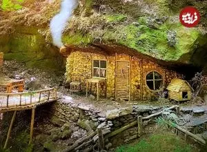 ببینید| روند ساخت یک کلبه زیبا در زیر صخره ای در جنگل های آلمان