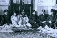 عکس؛ سفر به تاریخ؛ چهرۀ «داماد 16 سالۀ ناصرالدین شاه» در روز عروسی با «اخترالدوله، دختر شاه»