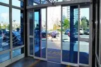 ( ویدیو) ابتکار مغازه دار برای باز و بسته شدن درب ورودی مغازه اش؛ فقط با ۵ هزار تومان کار ۵ میلیونی رو انجام داده!
