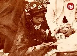 عکس| سفر به ایران قدیم؛ «دختران قاجاری در کلاس درس»؛ 130 سال قبل