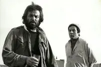 تصاویر| سفر در زمان؛ «ایرج قادری» در حال صحبت کردن با تلفن در دفترش؛ سال 78