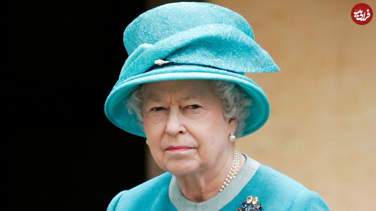 عکس؛ سفر در زمان؛ «ملکه الیزابت دوم» در یک سالگی به همراه پدر و مادرش؛ سال 1305