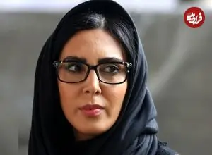عکس| سفر زمان؛ ژست خاص «لیلا بلوکات» روی صحنه تئاتر؛ سال 97