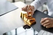 قیمت انس جهانی طلا امروز سه شنبه 15 اردیبهشت 1405