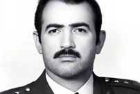 عکس؛ سفر در زمان؛ «محمود اسکندری» ماهرترین خلبان فانتوم جهان در کنار جنگنده اش؛ دهه 50