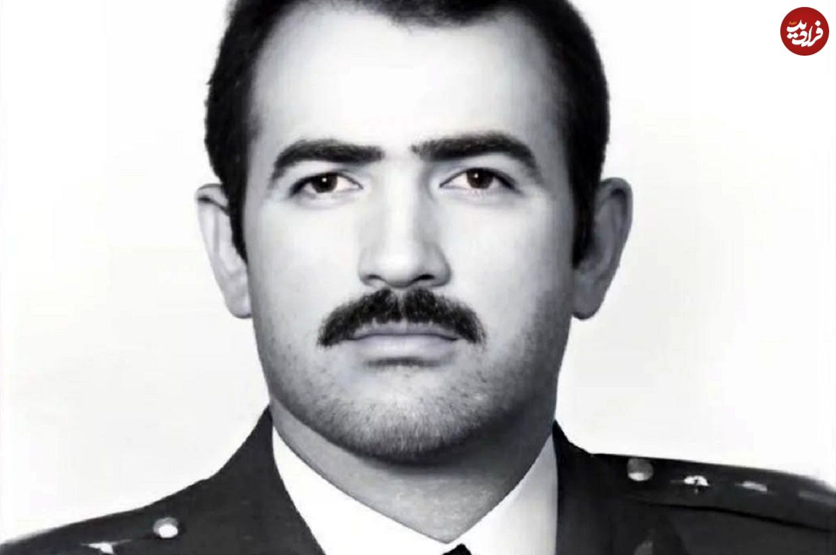 عکس؛ سفر در زمان؛ «محمود اسکندری» ماهرترین خلبان فانتوم جهان در کنار جنگنده اش؛ دهه 50