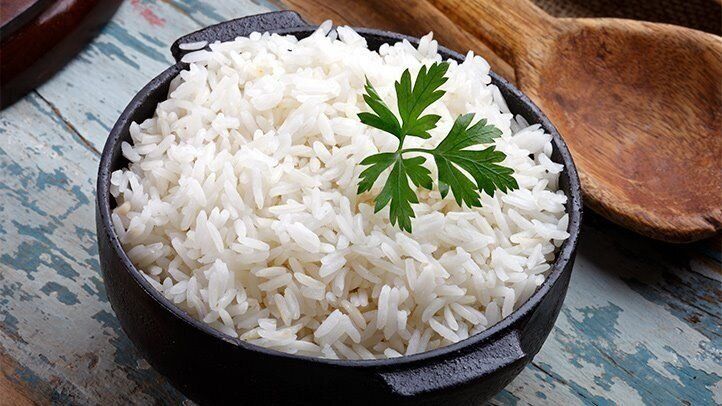 برنج اضافی را دور نریزید ؛ ۷ غذای خوشمزه‌ای که می‌توان با باقیمانده برنج درست کرد